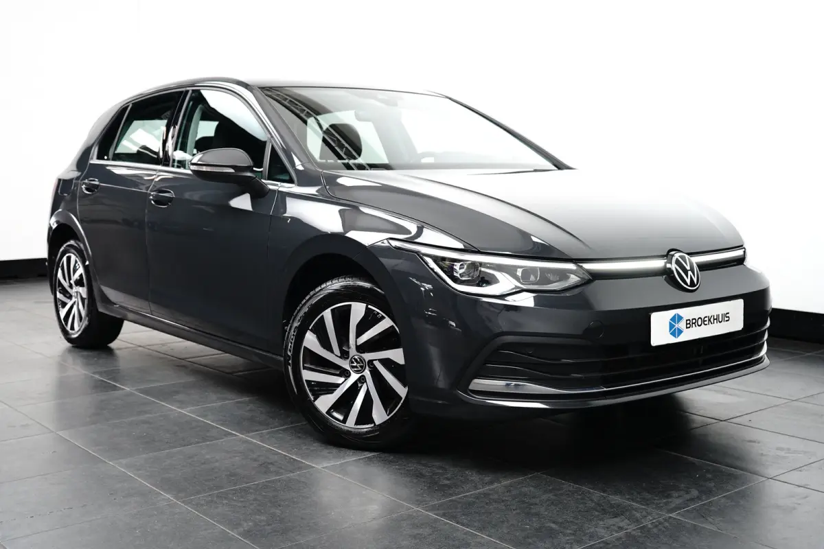 1.4 eHybrid Style l Elektr. Stoel incl Memory l Trekhaak Elektr. l Velours Bekleding l Stoelverwarming l Side Assist l Sensoren voor en achter l