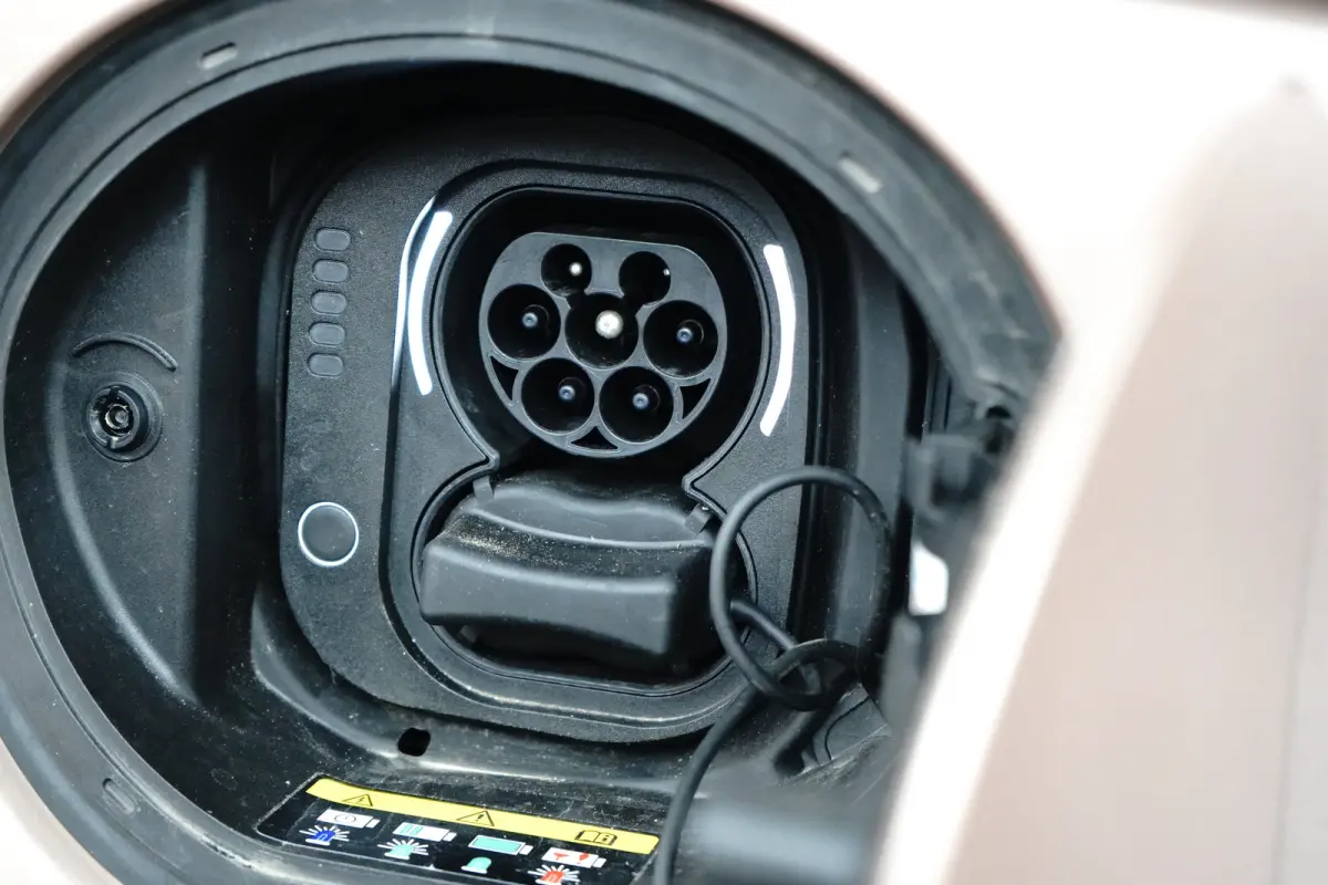 3+1 Icon 42 kWh 118 pk | Stoelverwarming | 16 inch LM-Velgen | Apple Carplay |