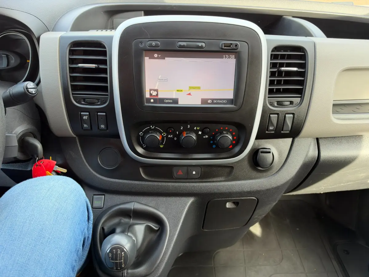 1.6 dCi T29 L1H1 Navigatie / Airco / Imperiaal
