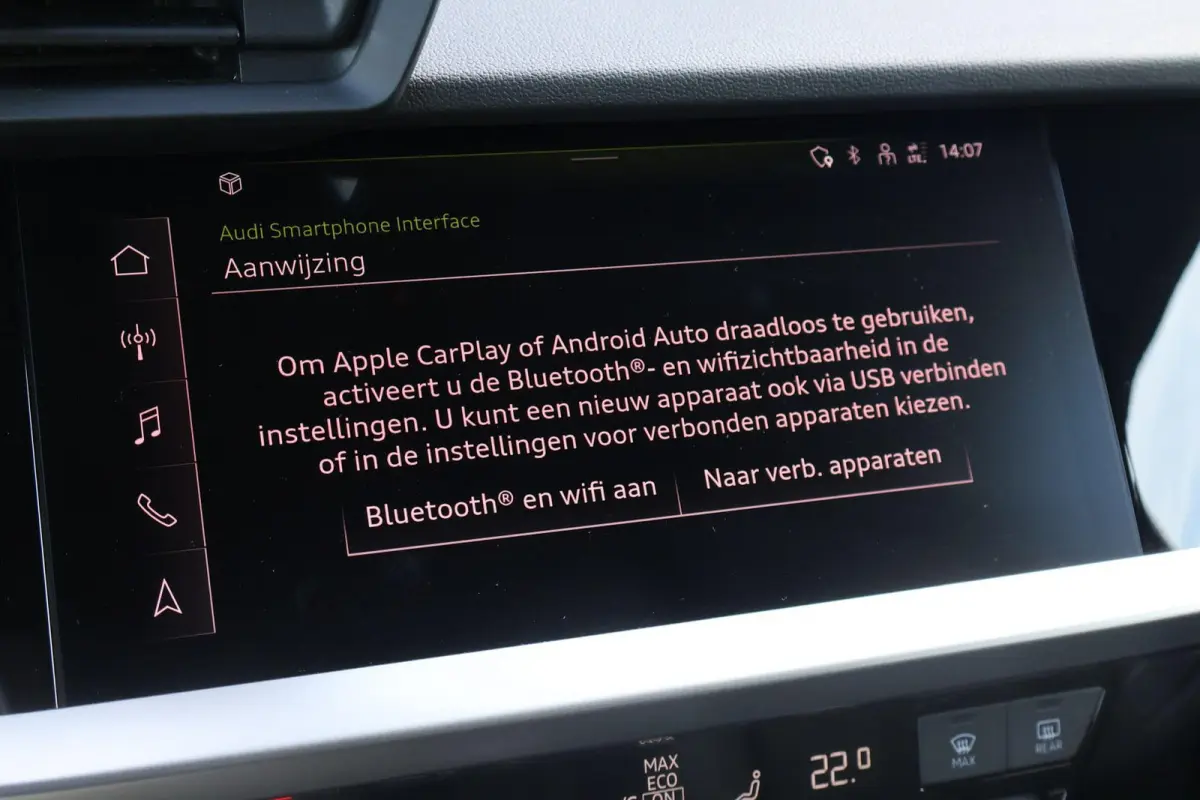 40 TFSIe 204pk Business edition | Trekhaak Afneembaar | Draadloos Carplay | Sportstoelen+verwarming | Draadloze telefoonlader | Privacy glas | Navigatie