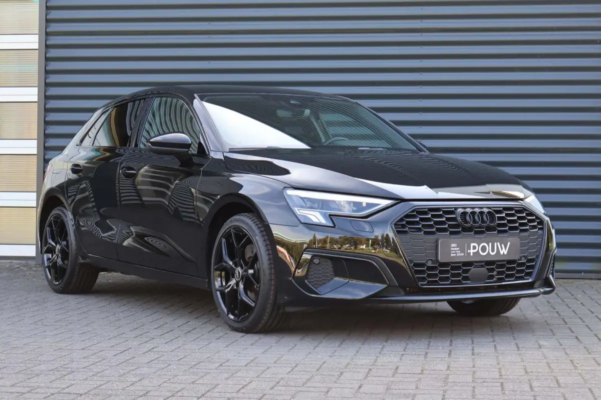 40 TFSIe 204pk Business edition | Trekhaak Afneembaar | Draadloos Carplay | Sportstoelen+verwarming | Draadloze telefoonlader | Privacy glas | Navigatie