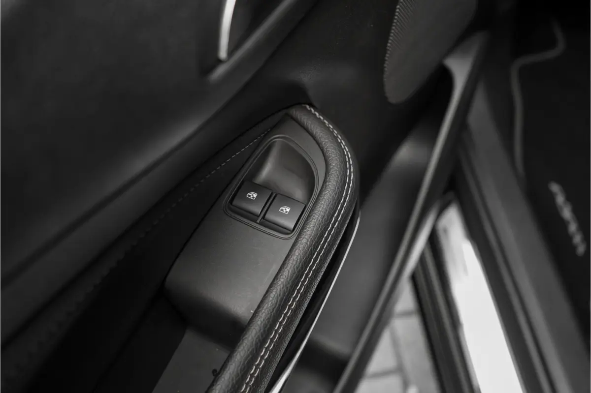 1.4 Unlimited Stuur & Stoelverw Climate Bluetooth