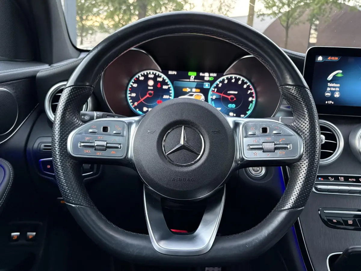 4MATIC Premium Plus VAN: € 43.900- VOOR: € 39.877,- UW HERFSTVOORDEEL: € 4.023,-| PANO| ELEKTRISCHE STOELEN MET MEMORY| ADAPTIVE CRUISE CONTROL| ELEK. TREKHAAK| SFEERVERLICHTING| ELEKT
