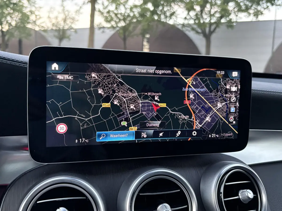 4MATIC Premium Plus VAN: € 43.900- VOOR: € 39.877,- UW HERFSTVOORDEEL: € 4.023,-| PANO| ELEKTRISCHE STOELEN MET MEMORY| ADAPTIVE CRUISE CONTROL| ELEK. TREKHAAK| SFEERVERLICHTING| ELEKT