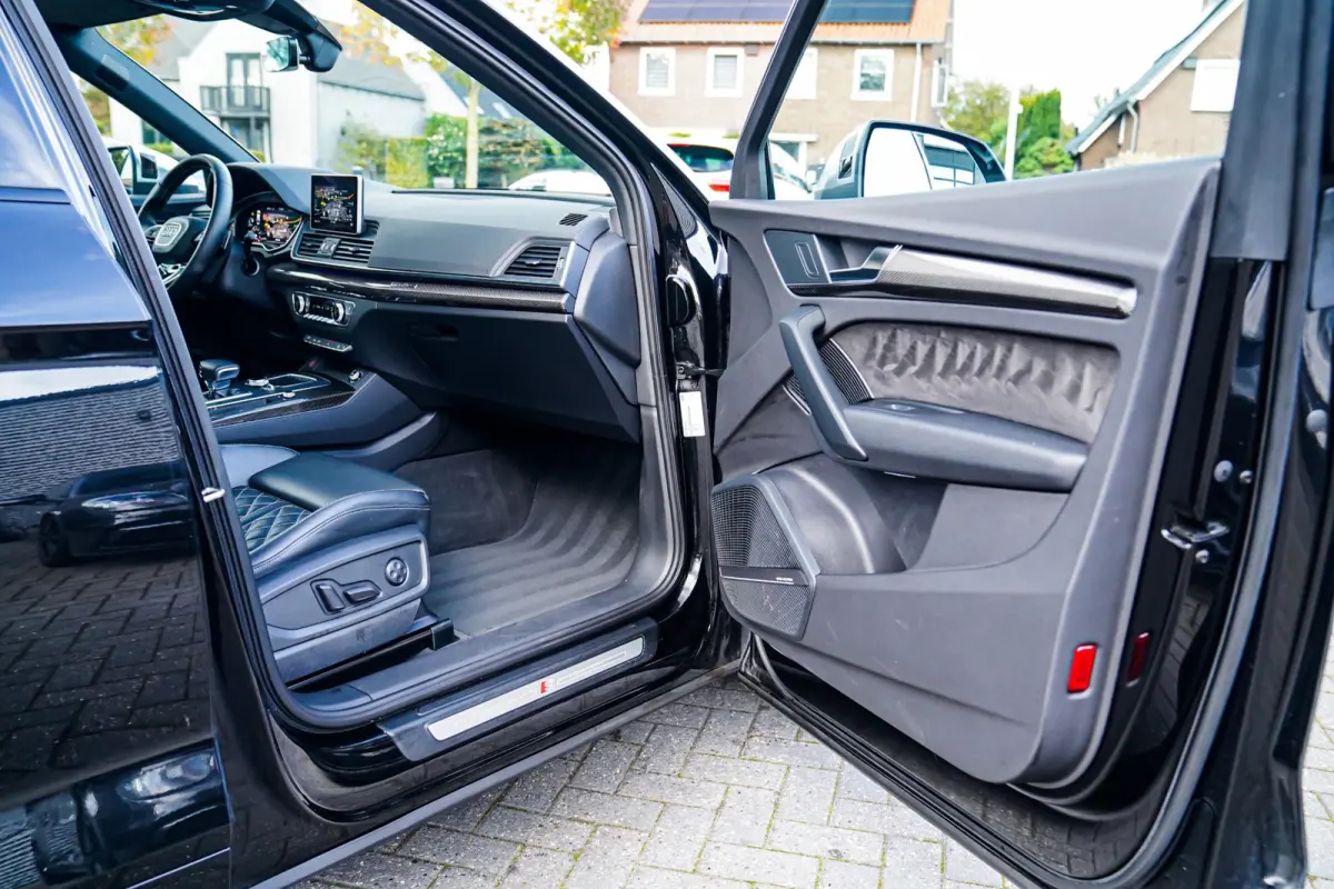 SQ5 3.0 TFSI SQ5 quattro Pro Line Plus | Carbon Pakket | Bang&Olufsen | Trekhaak | Panorama | RS Zetels | Head up | ACC | LED