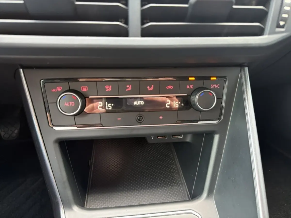 1.0 TSI HIGHLINE PDC/DIG-DASH/ACC/CLIMA/CARPLAY/NAVI