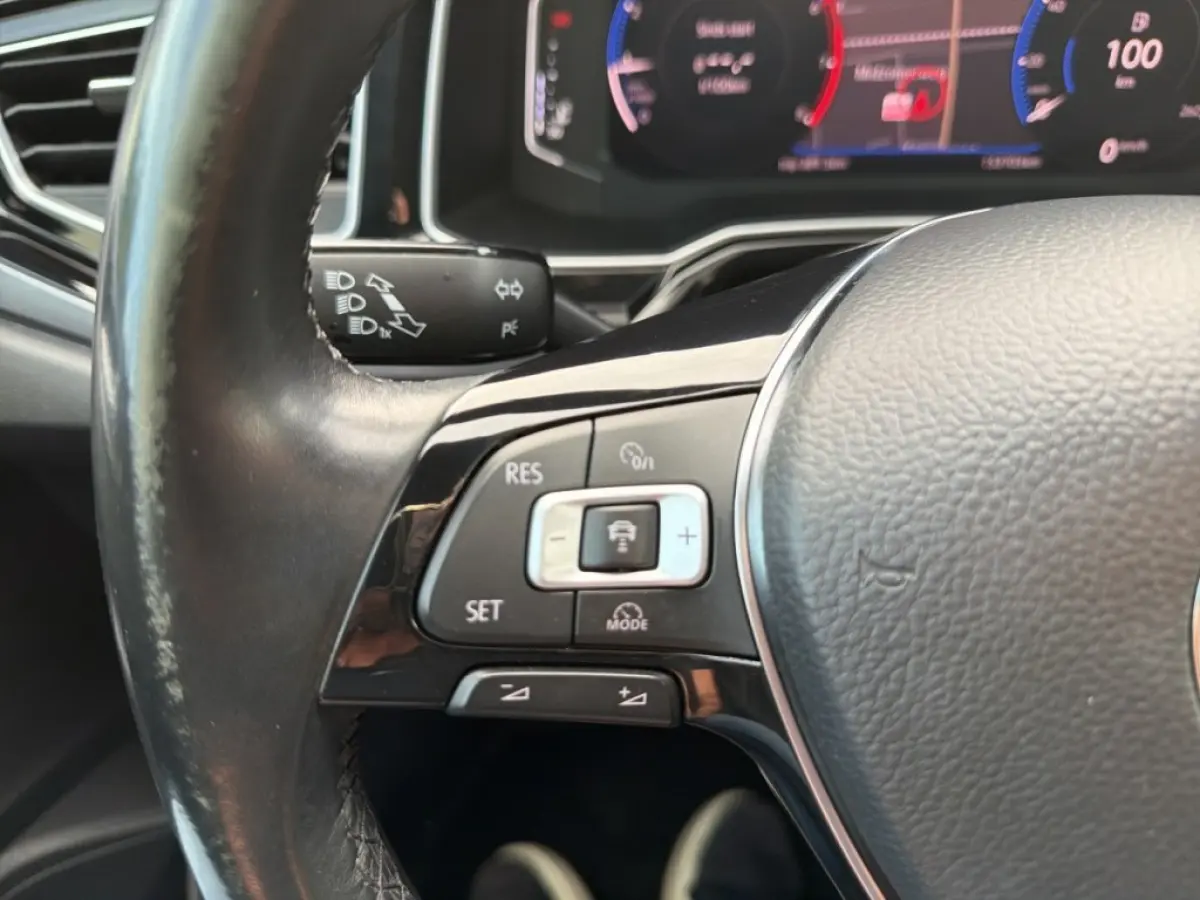 1.0 TSI HIGHLINE PDC/DIG-DASH/ACC/CLIMA/CARPLAY/NAVI