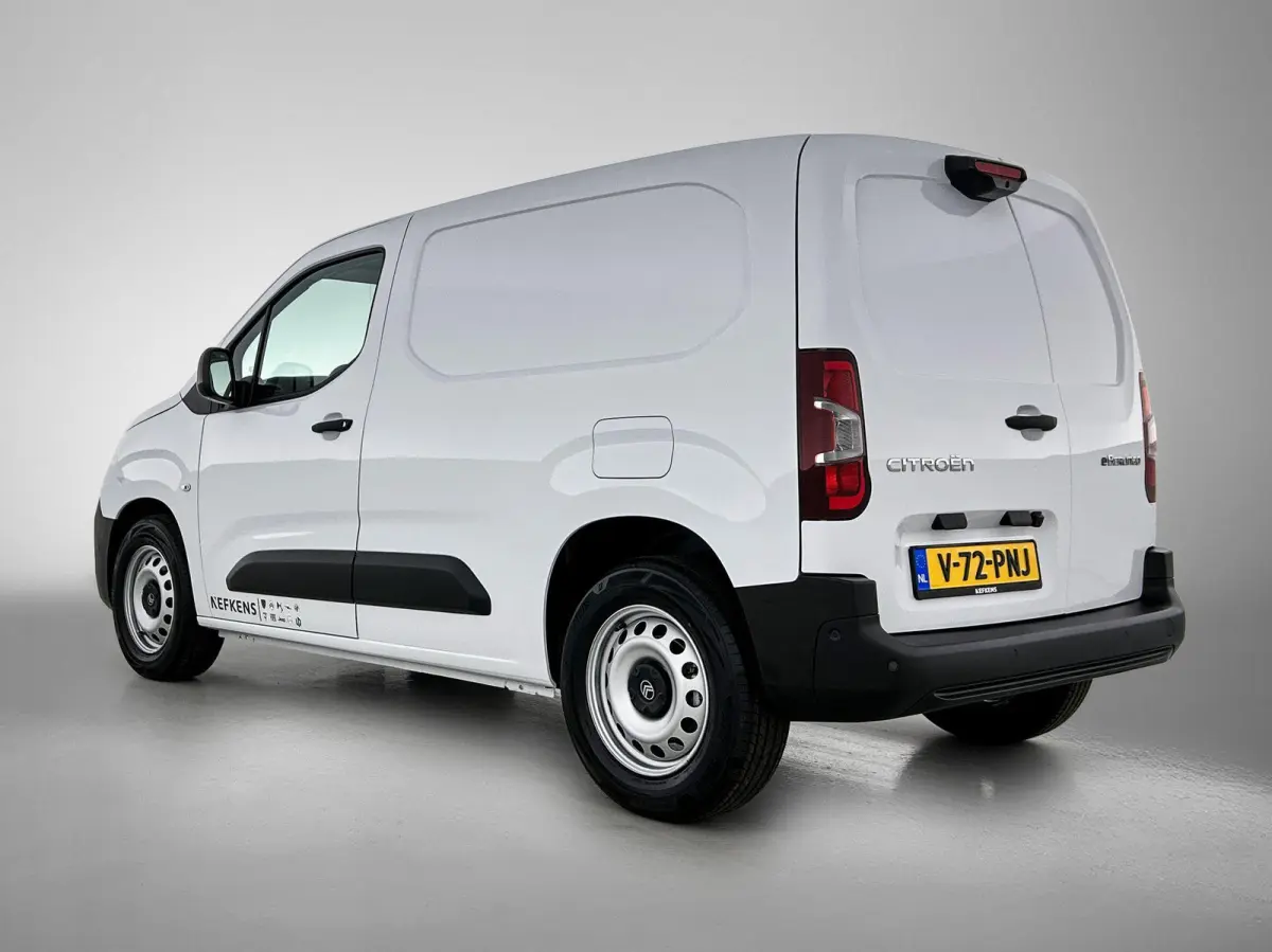 50 kWh 136pk | DEMO | Extreem lage kilometerstand! | 336km WLTP Actieradius | Navigatie | Houten laadruimte afwerking | Achteruitrij camera