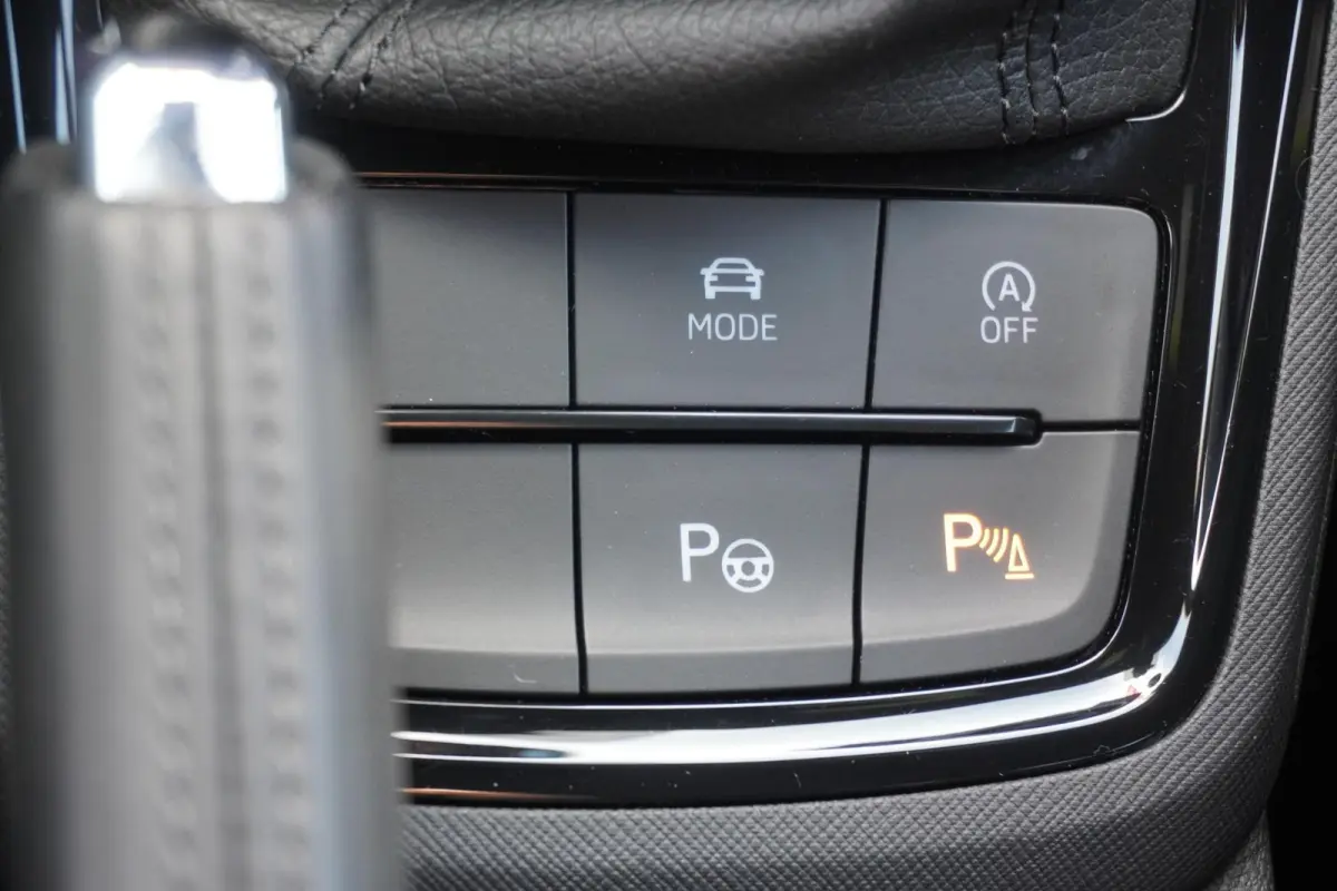 1.5 TSI 150pk DSG ACT Business Edition | Panoramadak | Trekhaak | Navigatie | Camera | Adaptive Cruise | Clima | stoel/stuur Verwarming
