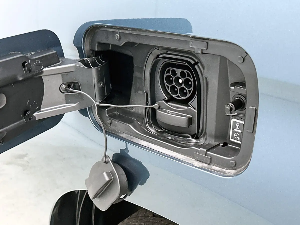 XL 50 kWh 136pk | DEMO | Extreem lage kilometerstand! | 330km WLTP Actieradius | Navigatie | Houten laadruimte inrichting | Achteruitrijcamera | Led verlichting