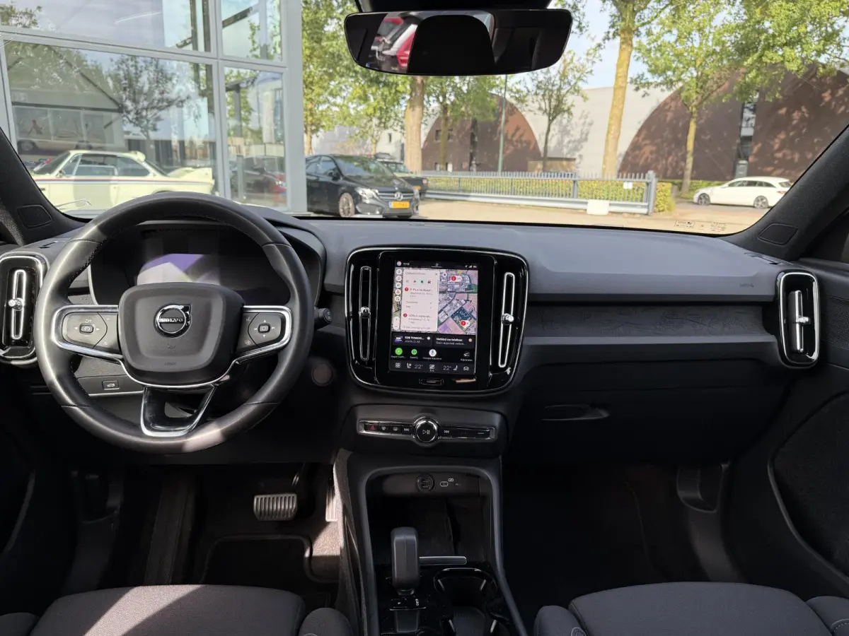 Core 70 kWh VAN: € 31.900- VOOR: € 29.877,- UW HERFSTVOORDEEL: € 2.023,-| SOH 91%| ELEK. TREKHAAK| WINTERPAKKET| STOEL +STUURVERWARMING| WARMTEPOMP| ACHTERUITRIJCAMERA| RIJKLAARPRIJS I