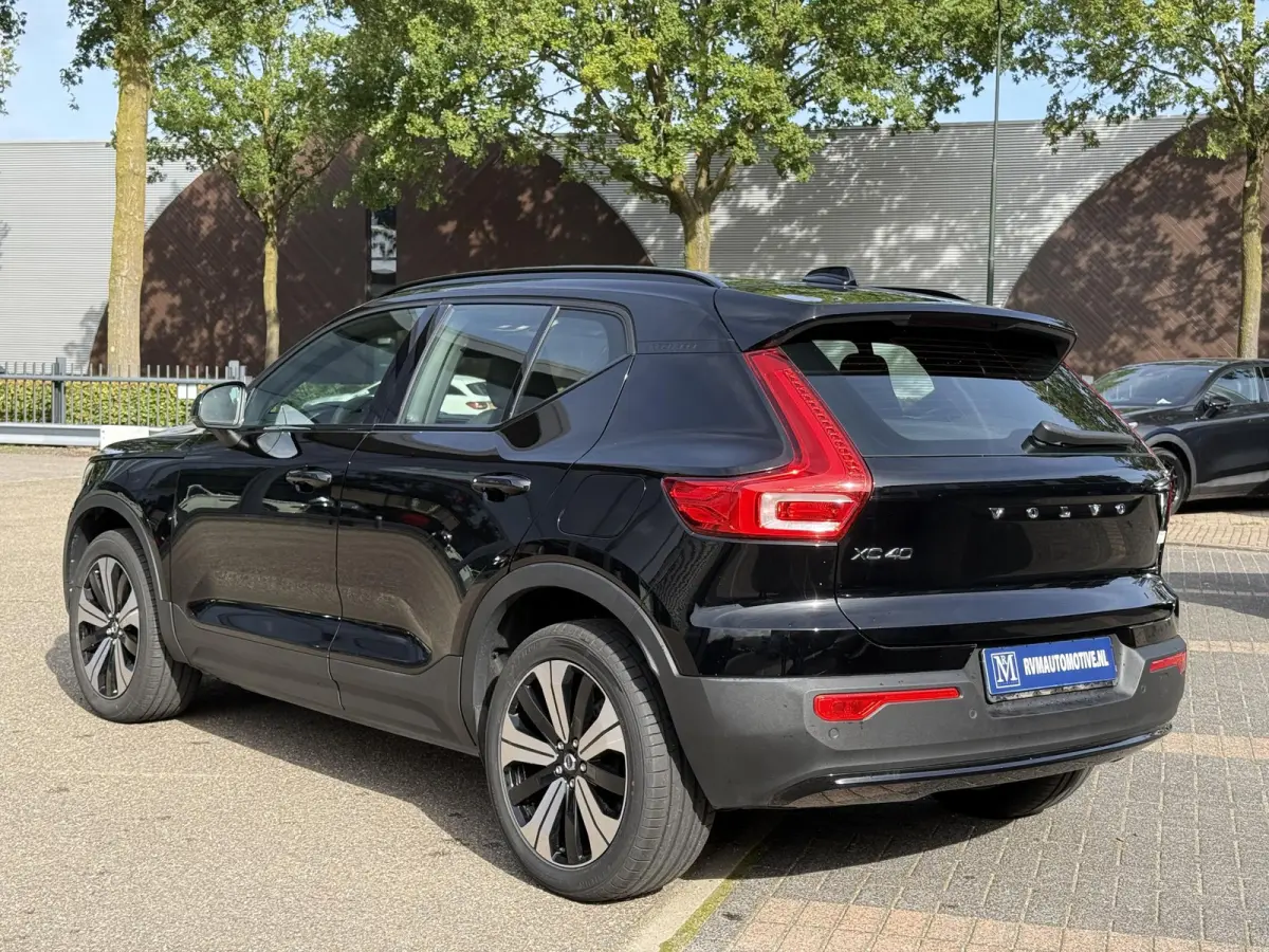 Core 70 kWh VAN: € 31.900- VOOR: € 29.877,- UW HERFSTVOORDEEL: € 2.023,-| SOH 91%| ELEK. TREKHAAK| WINTERPAKKET| STOEL +STUURVERWARMING| WARMTEPOMP| ACHTERUITRIJCAMERA| RIJKLAARPRIJS I