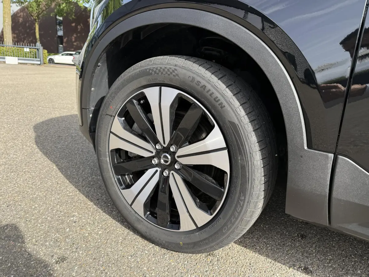 Core 70 kWh VAN: € 31.900- VOOR: € 29.877,- UW HERFSTVOORDEEL: € 2.023,-| SOH 91%| ELEK. TREKHAAK| WINTERPAKKET| STOEL +STUURVERWARMING| WARMTEPOMP| ACHTERUITRIJCAMERA| RIJKLAARPRIJS I