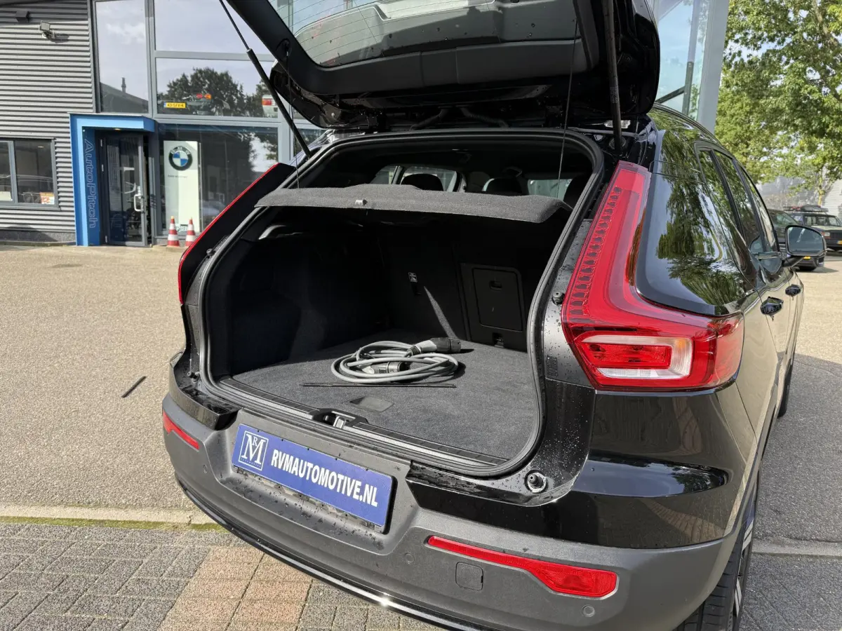 Core 70 kWh VAN: € 31.900- VOOR: € 29.877,- UW HERFSTVOORDEEL: € 2.023,-| SOH 91%| ELEK. TREKHAAK| WINTERPAKKET| STOEL +STUURVERWARMING| WARMTEPOMP| ACHTERUITRIJCAMERA| RIJKLAARPRIJS I