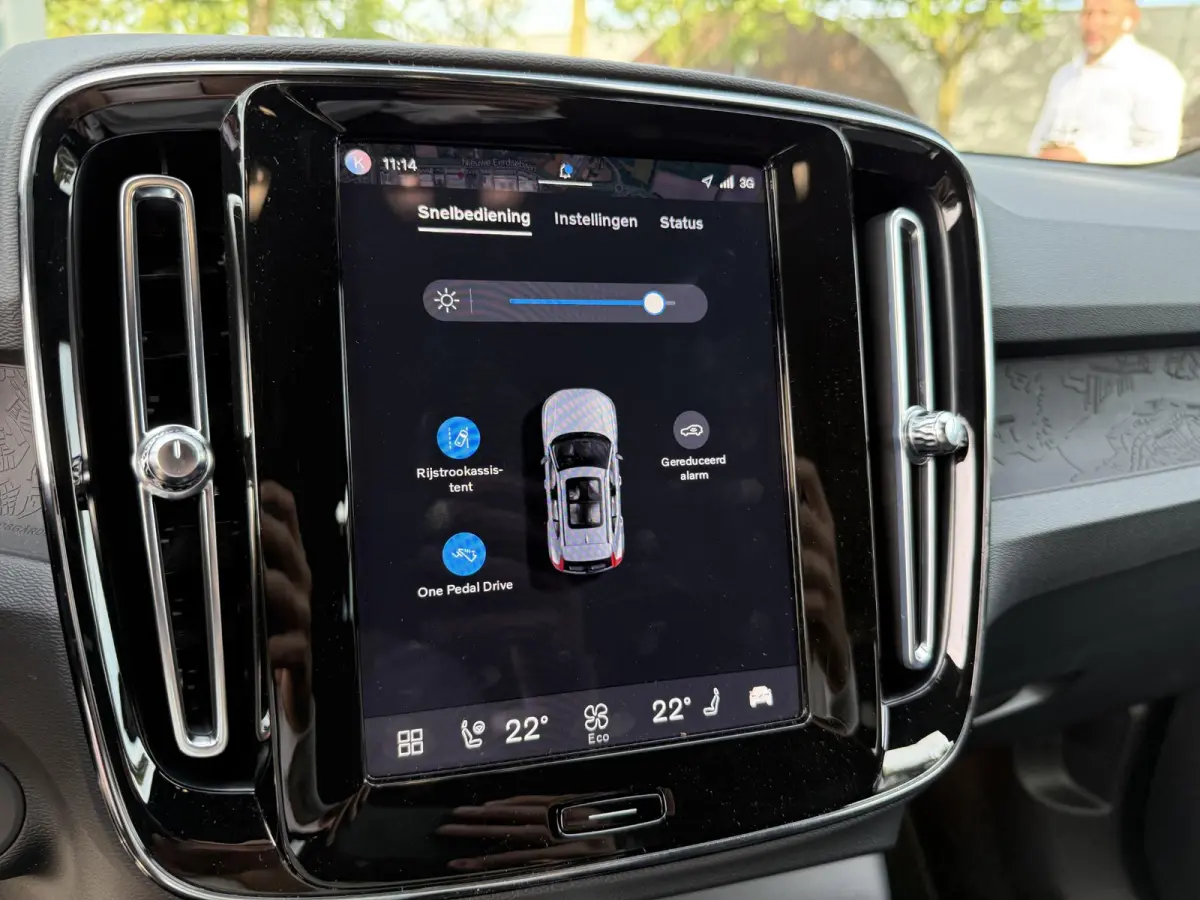 Core 70 kWh VAN: € 31.900- VOOR: € 29.877,- UW HERFSTVOORDEEL: € 2.023,-| SOH 91%| ELEK. TREKHAAK| WINTERPAKKET| STOEL +STUURVERWARMING| WARMTEPOMP| ACHTERUITRIJCAMERA| RIJKLAARPRIJS I