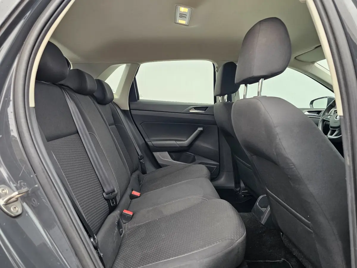 1.0 TSI bj 2018 Airco/Cruise APK 30-06-2027