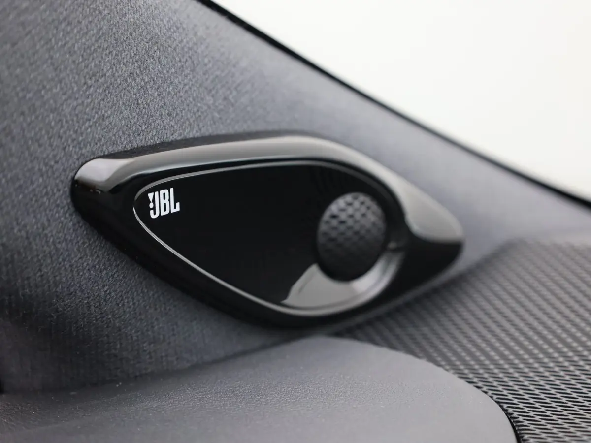 Hybrid 200 Executive | JBL | Head Up | Trekhaak afnb. | BSM | Keyless | Elk. A-klep | Prijs Rijklaar!!