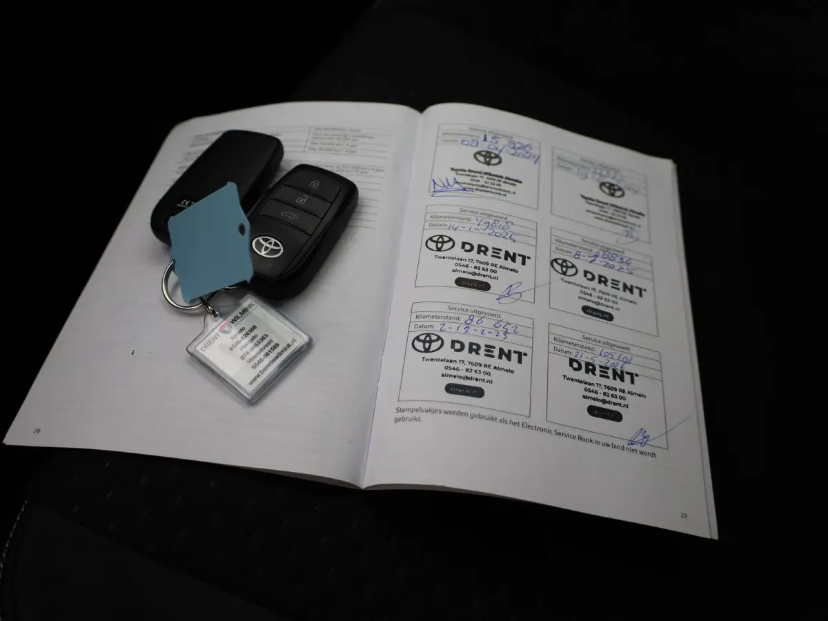 Hybrid 200 Executive | JBL | Head Up | Trekhaak afnb. | BSM | Keyless | Elk. A-klep | Prijs Rijklaar!!