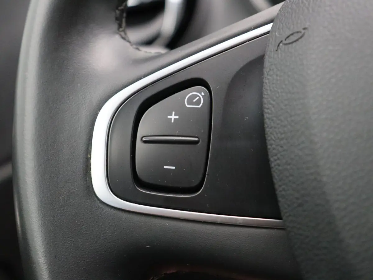 TCe 120pk Dynamique | Dealer onderhouden | Achteruitrijcamera | Climate control | Parkeersensoren achter |