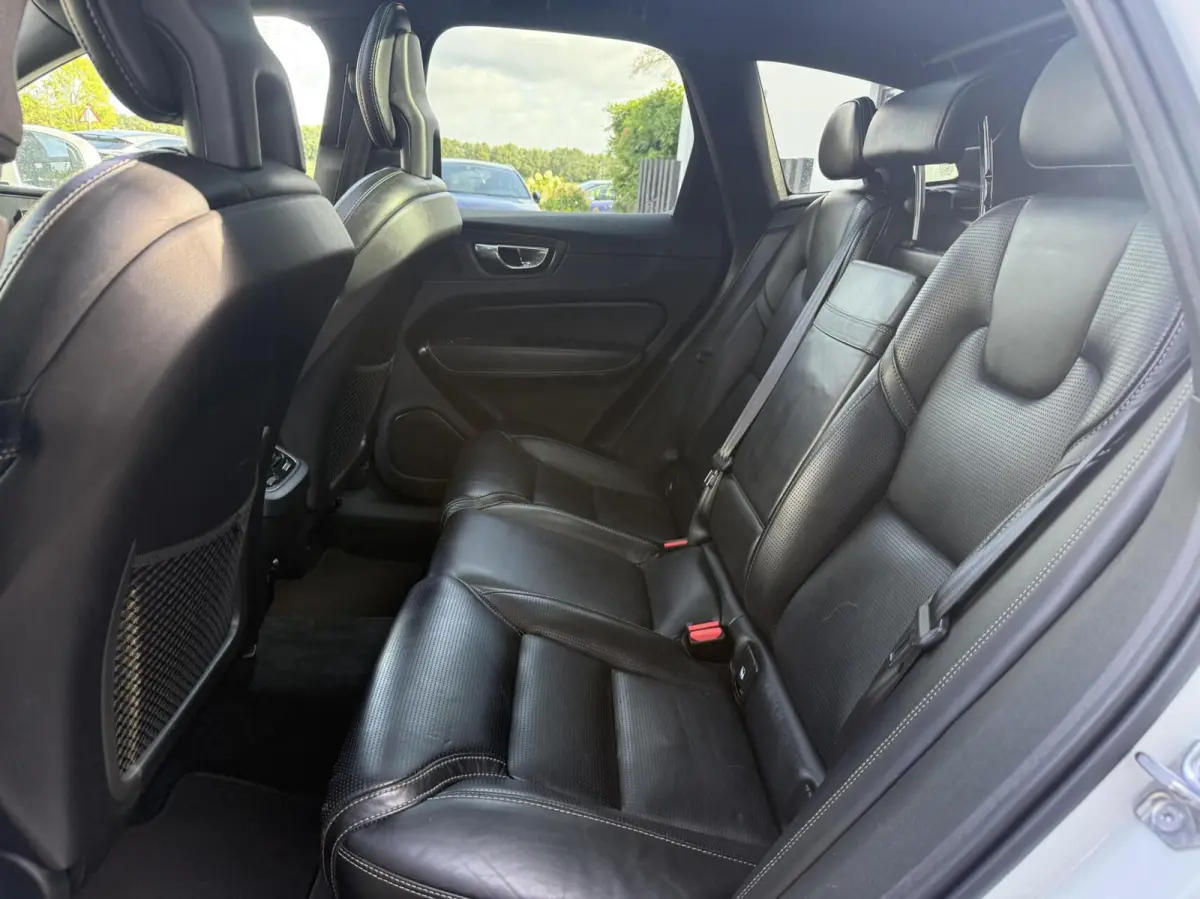 2.0 T5 AWD Inscription CARPLAY/PANO *ALL-IN PRIJS*