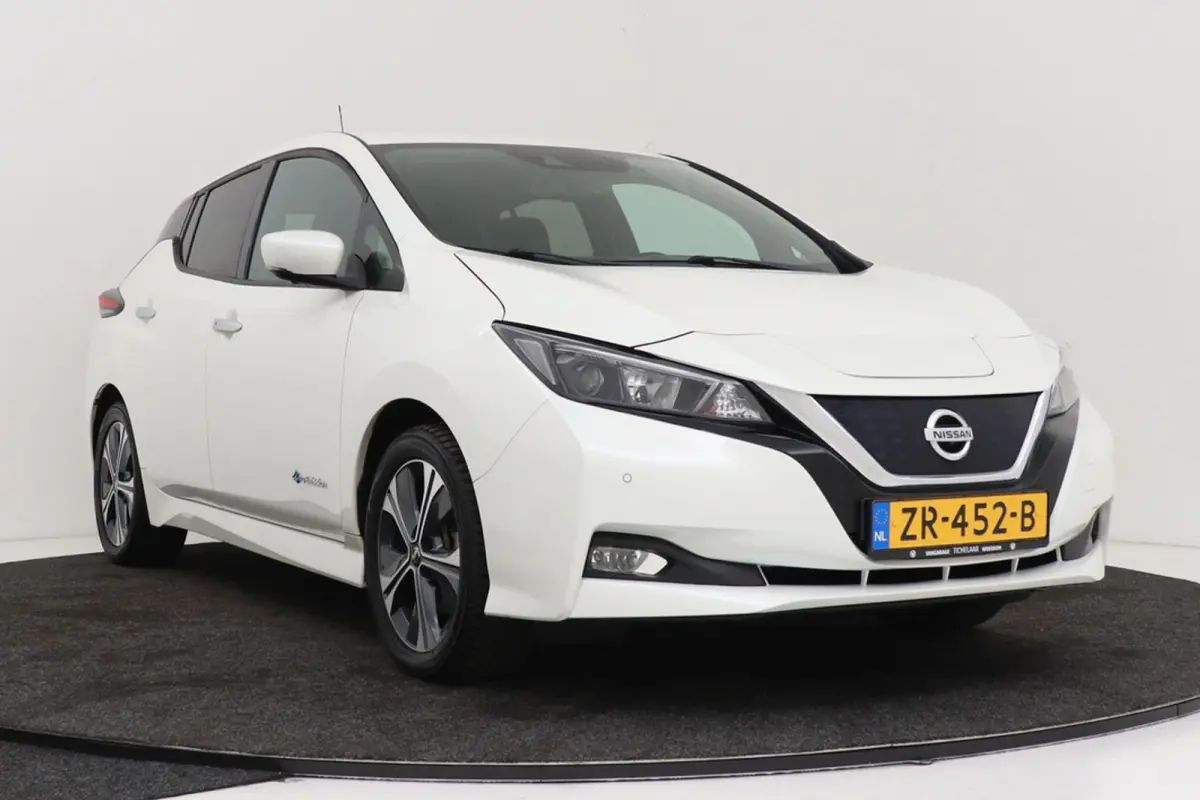 N-Connecta 40 kWh | Org NL | SOH 88% | CarPlay | Stoelverwarming V+A | Climate Control |