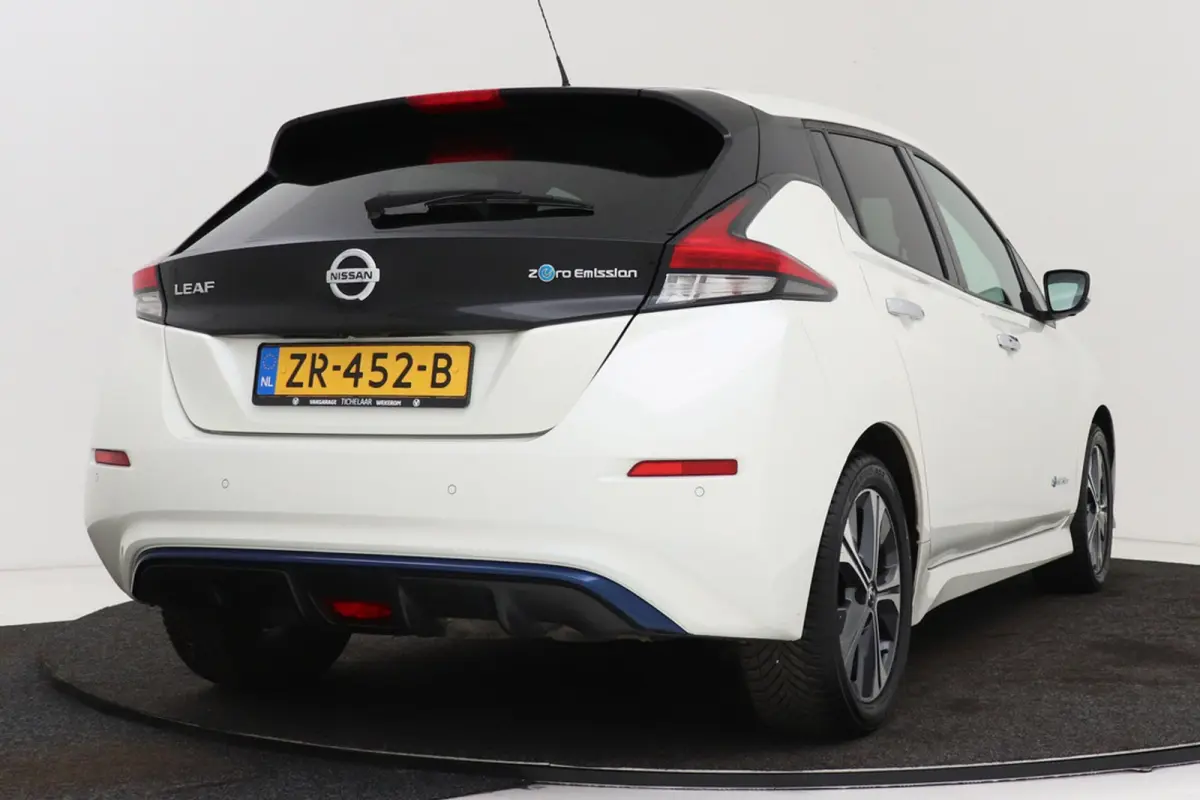 N-Connecta 40 kWh | Org NL | SOH 88% | CarPlay | Stoelverwarming V+A | Climate Control |