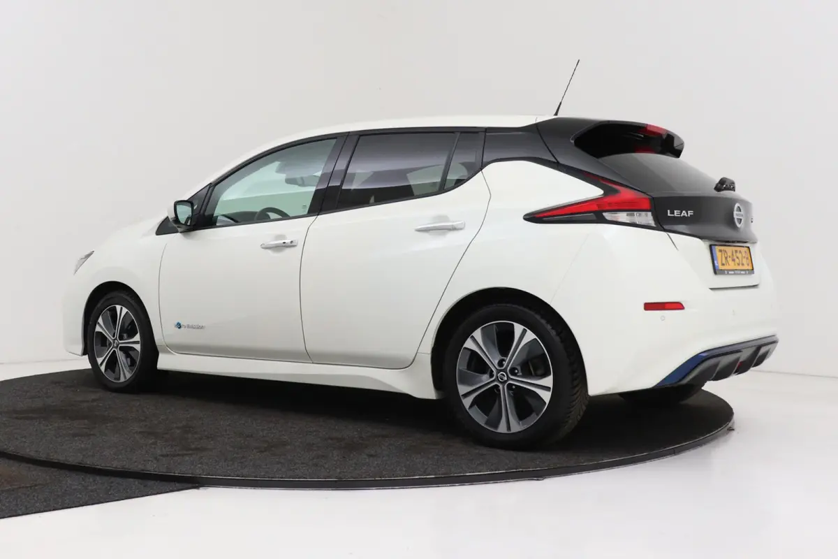 N-Connecta 40 kWh | Org NL | SOH 88% | CarPlay | Stoelverwarming V+A | Climate Control |