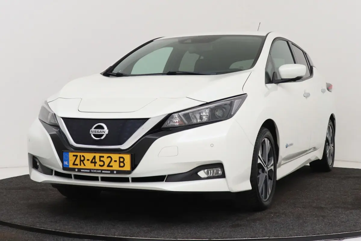 N-Connecta 40 kWh | Org NL | SOH 88% | CarPlay | Stoelverwarming V+A | Climate Control |