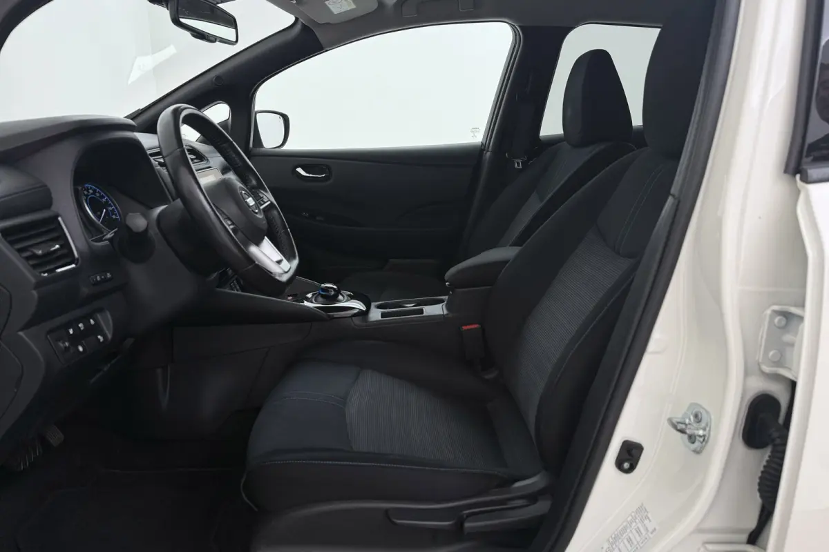 N-Connecta 40 kWh | Org NL | SOH 88% | CarPlay | Stoelverwarming V+A | Climate Control |