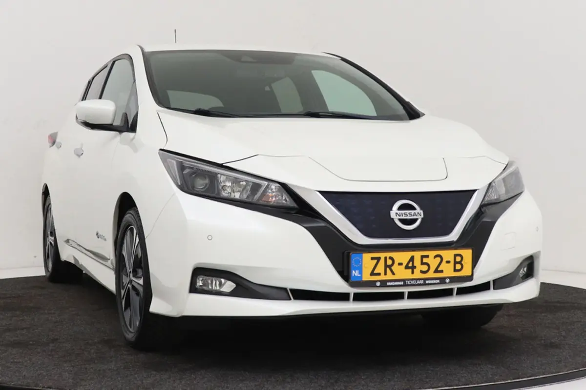 N-Connecta 40 kWh | Org NL | SOH 88% | CarPlay | Stoelverwarming V+A | Climate Control |