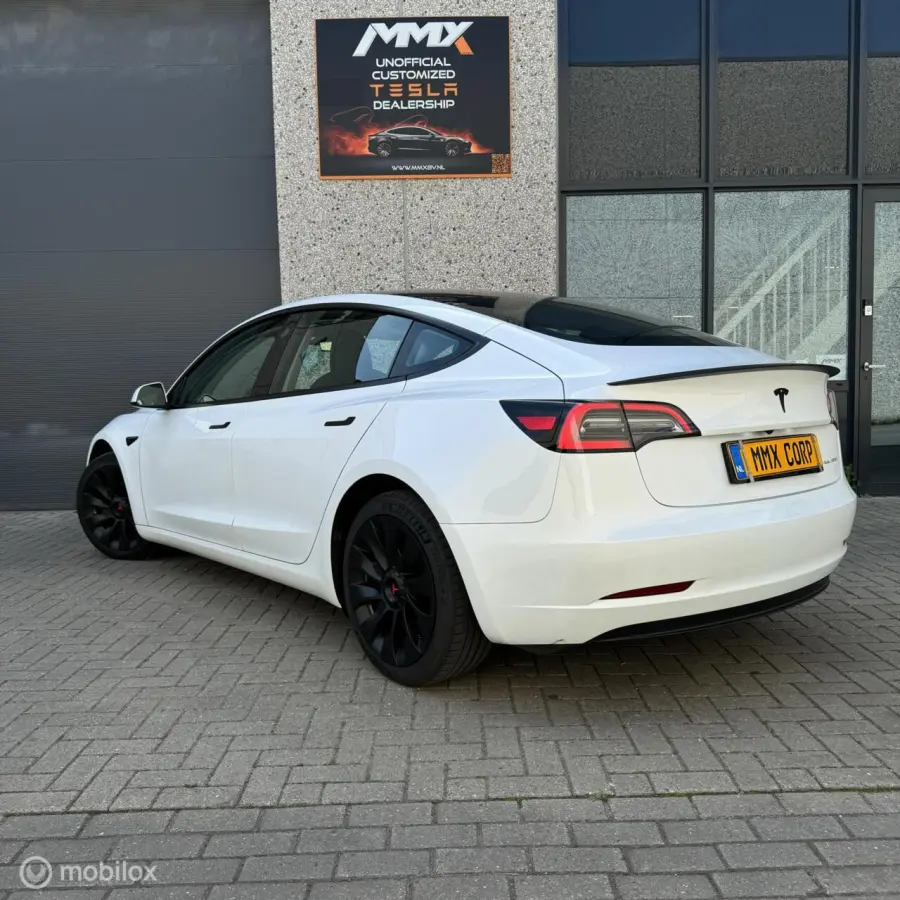Long Range AWD + MMX PACK + IAP + SOH 92.1%