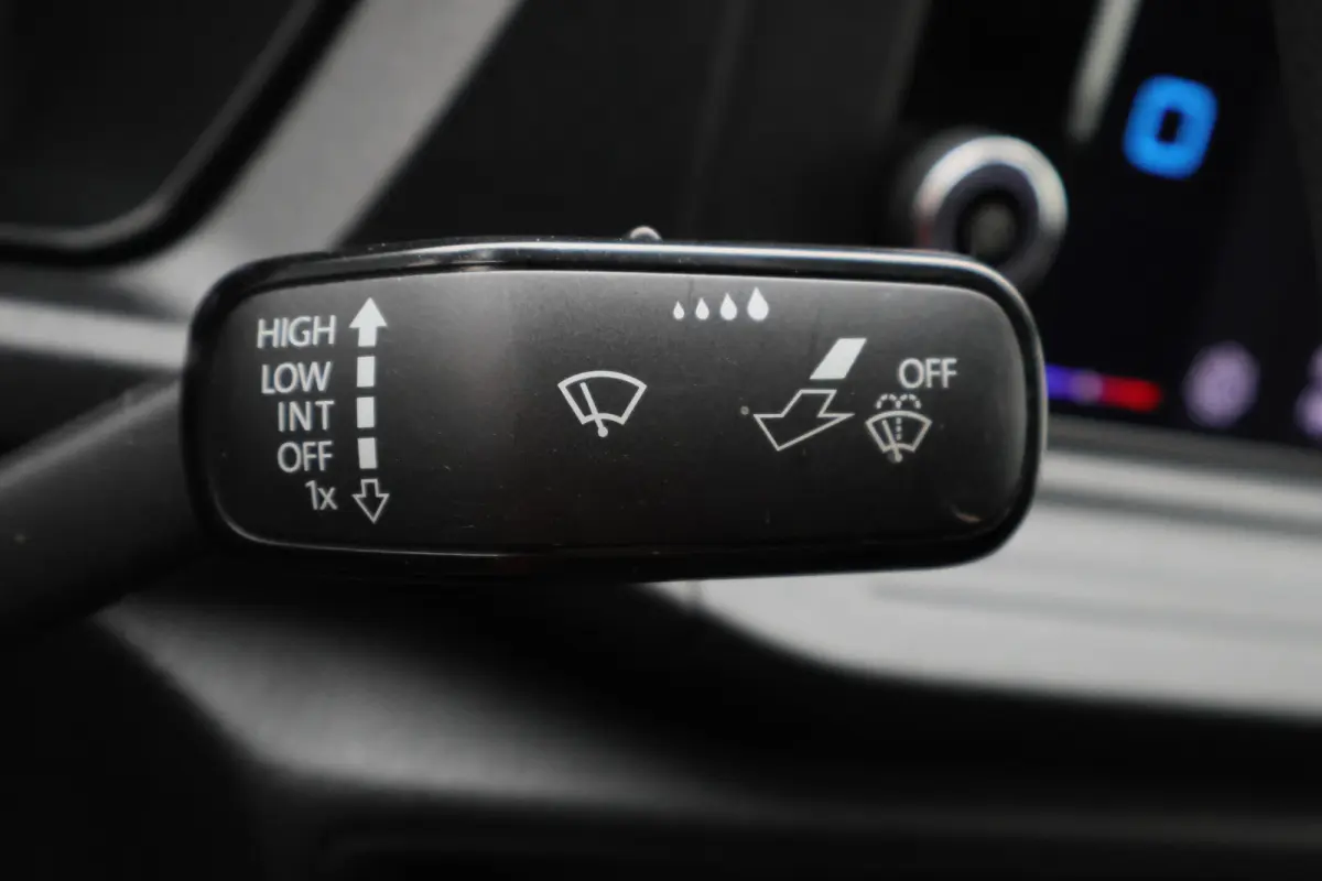 2.0 TDI Comfort Airco, Cruise, Camera, Apple Carplay, Elektrisch Pakket, PDC, 18''
