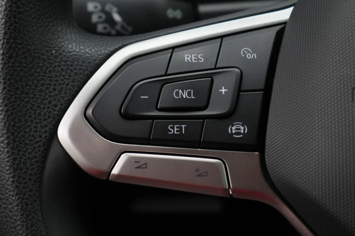 2.0 TDI Comfort Airco, Cruise, Camera, Apple Carplay, Elektrisch Pakket, PDC, 18''