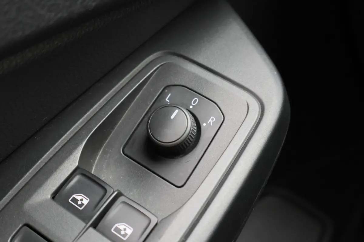 2.0 TDI Comfort Airco, Cruise, Camera, Apple Carplay, Elektrisch Pakket, PDC, 18''