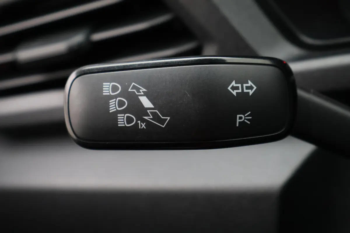 2.0 TDI Comfort Airco, Cruise, Camera, Apple Carplay, Elektrisch Pakket, PDC, 18''