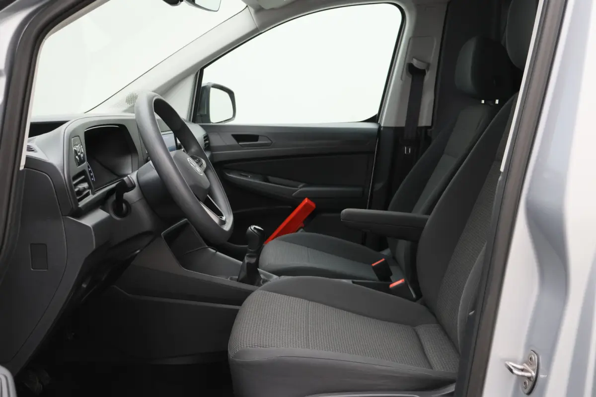 2.0 TDI Comfort Airco, Cruise, Camera, Apple Carplay, Elektrisch Pakket, PDC, 18''