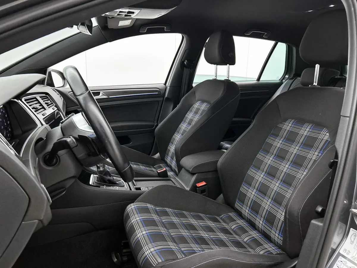 1.4 TSI PHEV GTE | Automaat | Climate Control | Achteruitrijcamera | Cruise Control | Lichtmetalen Velgen |