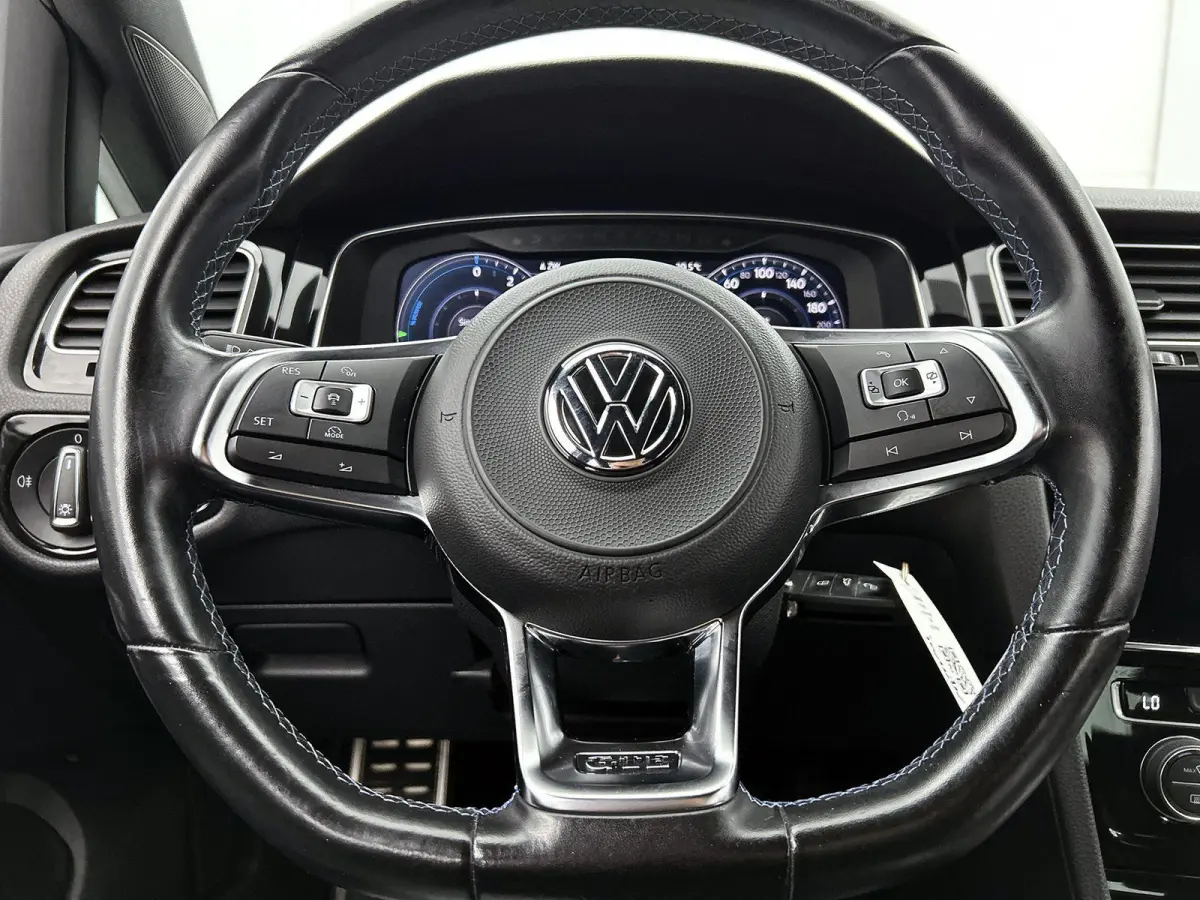 1.4 TSI PHEV GTE | Automaat | Climate Control | Achteruitrijcamera | Cruise Control | Lichtmetalen Velgen |