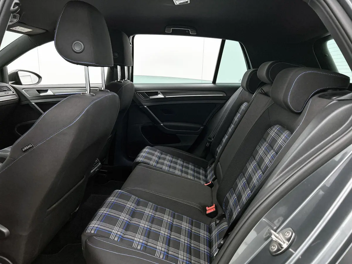 1.4 TSI PHEV GTE | Automaat | Climate Control | Achteruitrijcamera | Cruise Control | Lichtmetalen Velgen |