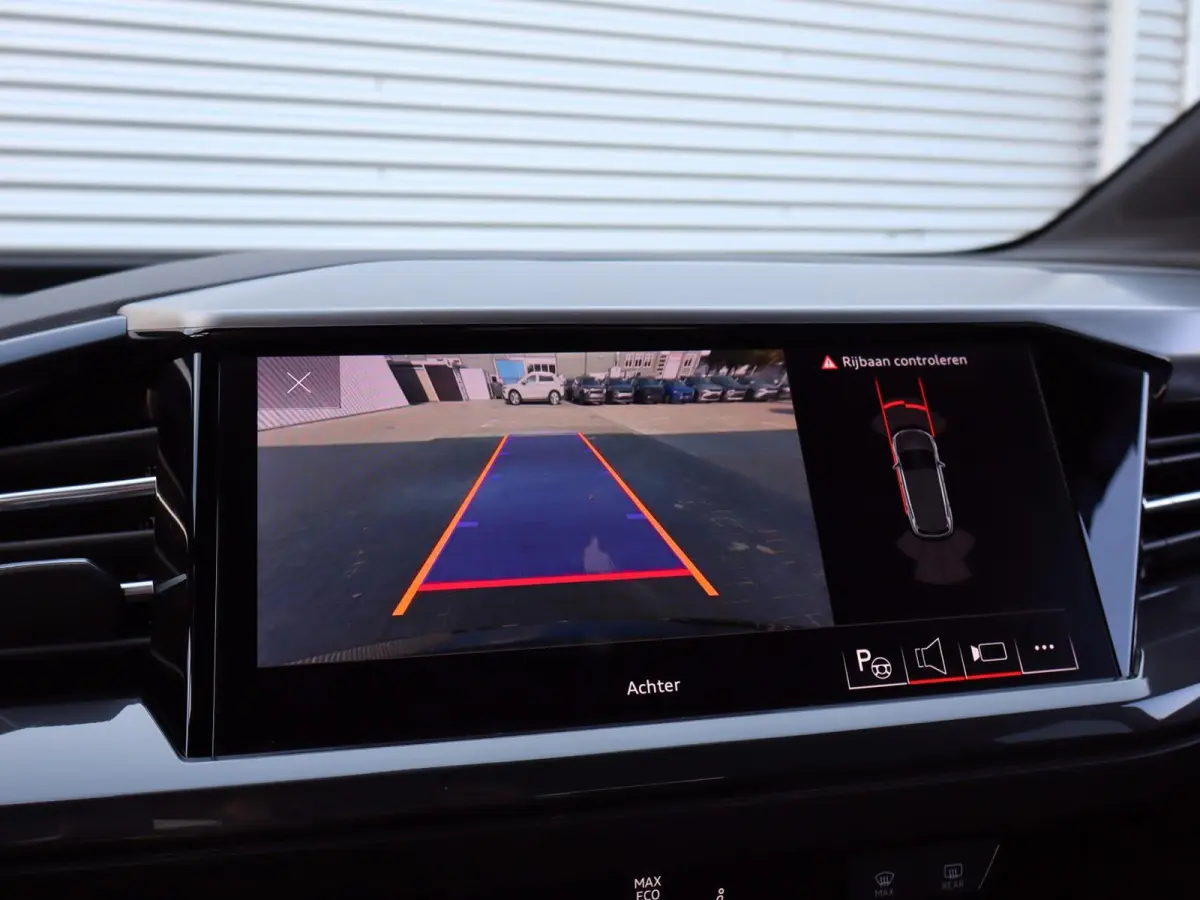 35 170pk S edition 55 kWh | Apple Carplay/Android Auto | Voorstoelen Verwarmd | Achteruitrijcamera | Adaptive Cruise | Matrix LED | Waterpomp