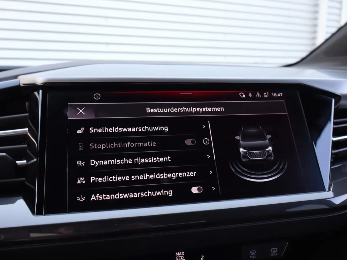 35 170pk S edition 55 kWh | Apple Carplay/Android Auto | Voorstoelen Verwarmd | Achteruitrijcamera | Adaptive Cruise | Matrix LED | Waterpomp