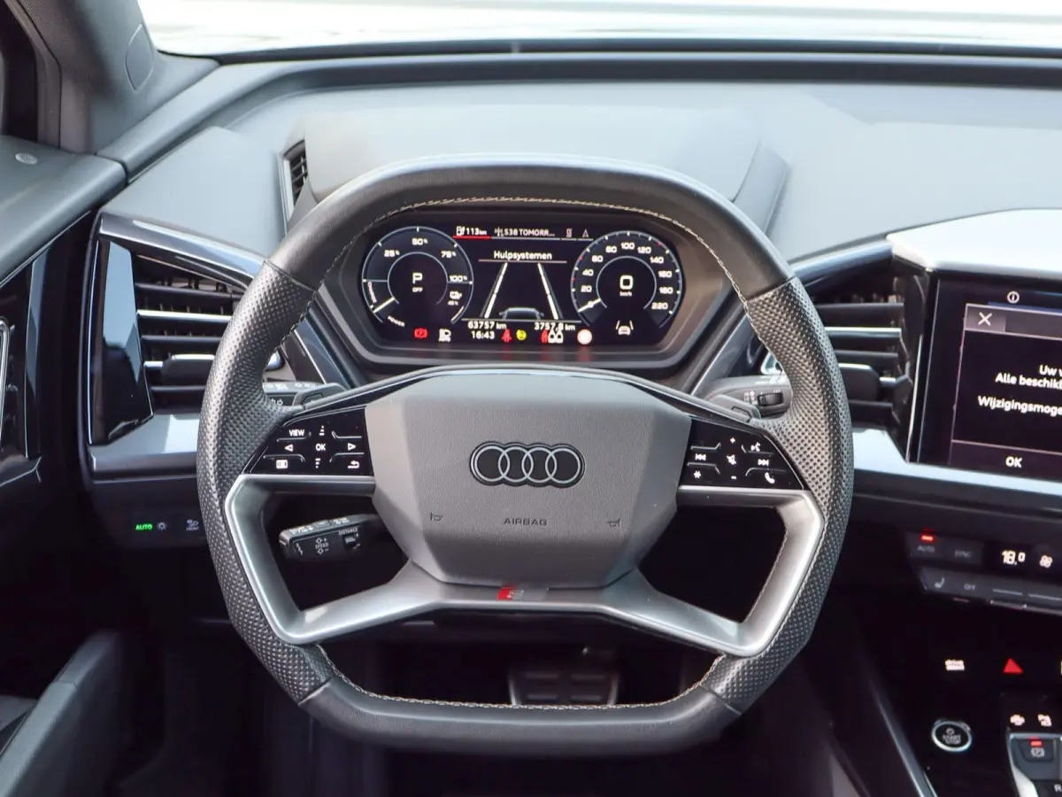 35 170pk S edition 55 kWh | Apple Carplay/Android Auto | Voorstoelen Verwarmd | Achteruitrijcamera | Adaptive Cruise | Matrix LED | Waterpomp