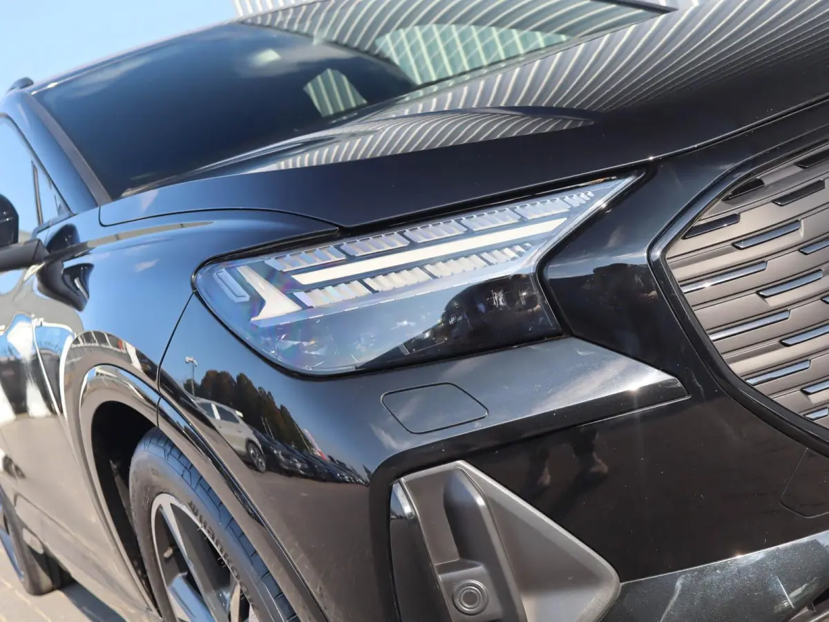 35 170pk S edition 55 kWh | Apple Carplay/Android Auto | Voorstoelen Verwarmd | Achteruitrijcamera | Adaptive Cruise | Matrix LED | Waterpomp