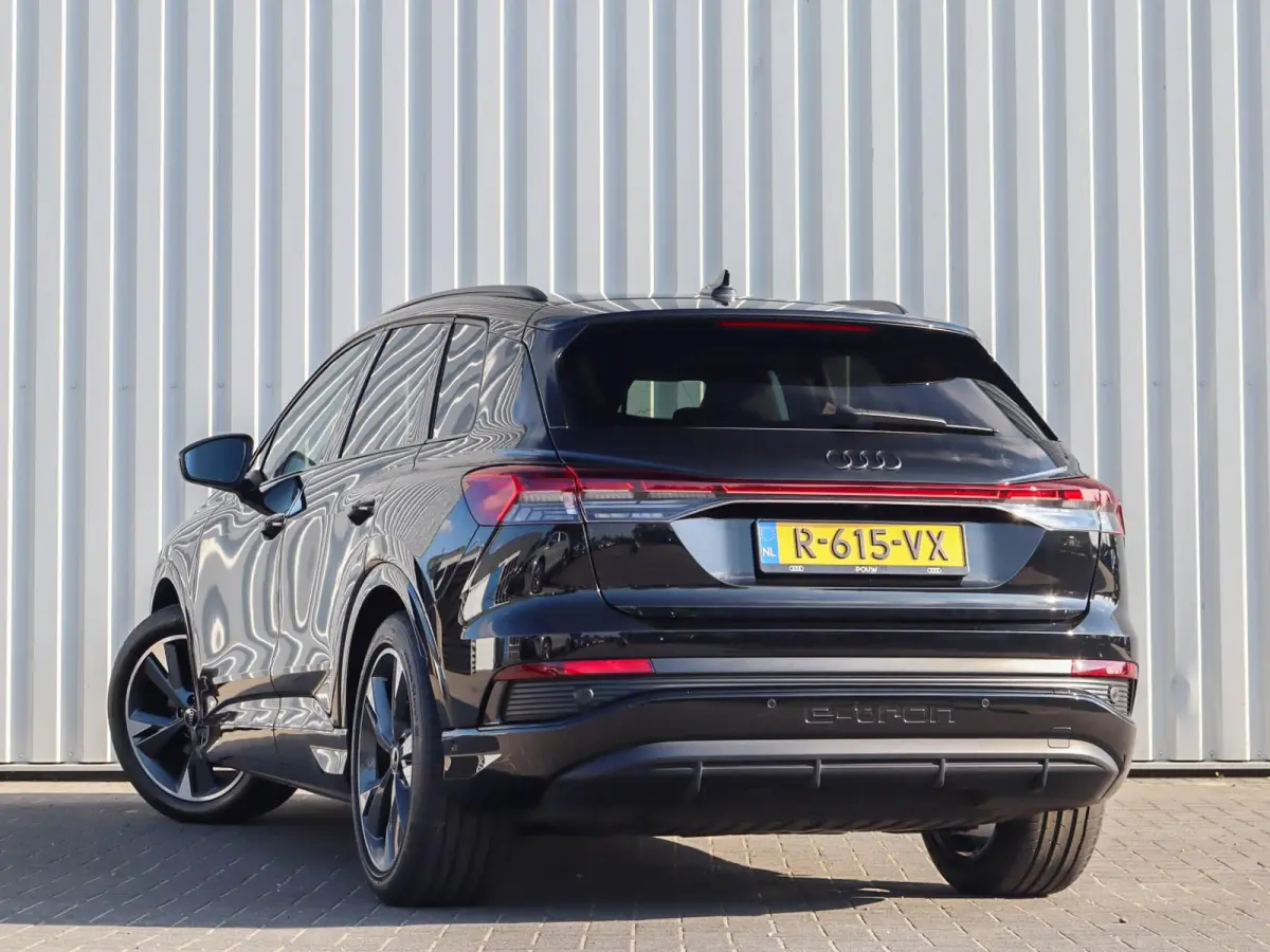 35 170pk S edition 55 kWh | Apple Carplay/Android Auto | Voorstoelen Verwarmd | Achteruitrijcamera | Adaptive Cruise | Matrix LED | Waterpomp