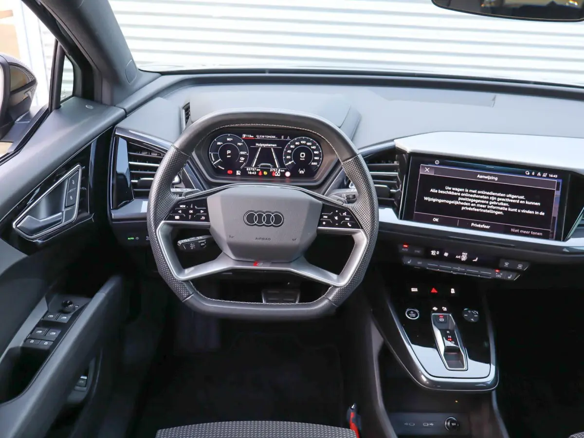 35 170pk S edition 55 kWh | Apple Carplay/Android Auto | Voorstoelen Verwarmd | Achteruitrijcamera | Adaptive Cruise | Matrix LED | Waterpomp
