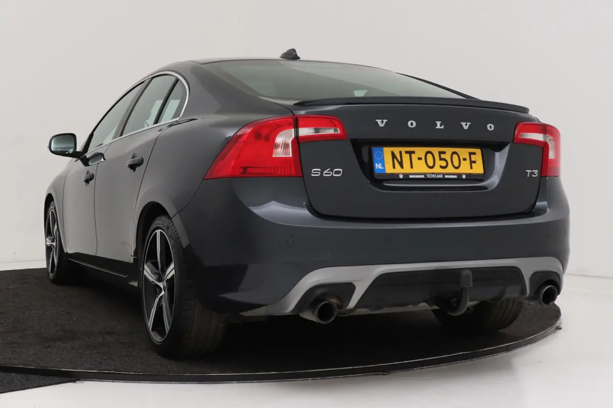 1.5 T3 Nordic+ | Trekhaak | Org NL | Dealer Ond. | R-Design | Stoelverwarming | Navigatie | Xenon |