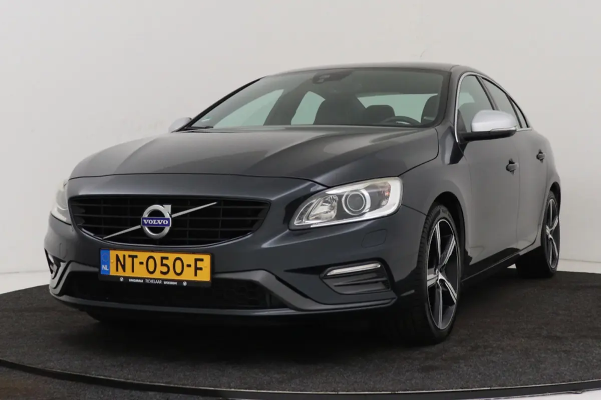 1.5 T3 Nordic+ | Trekhaak | Org NL | Dealer Ond. | R-Design | Stoelverwarming | Navigatie | Xenon |