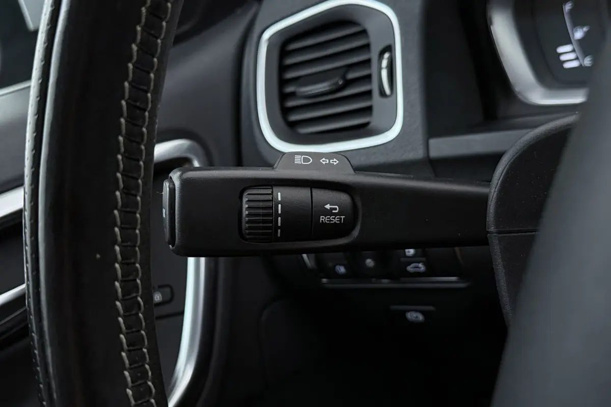 1.5 T3 Nordic+ | Trekhaak | Org NL | Dealer Ond. | R-Design | Stoelverwarming | Navigatie | Xenon |