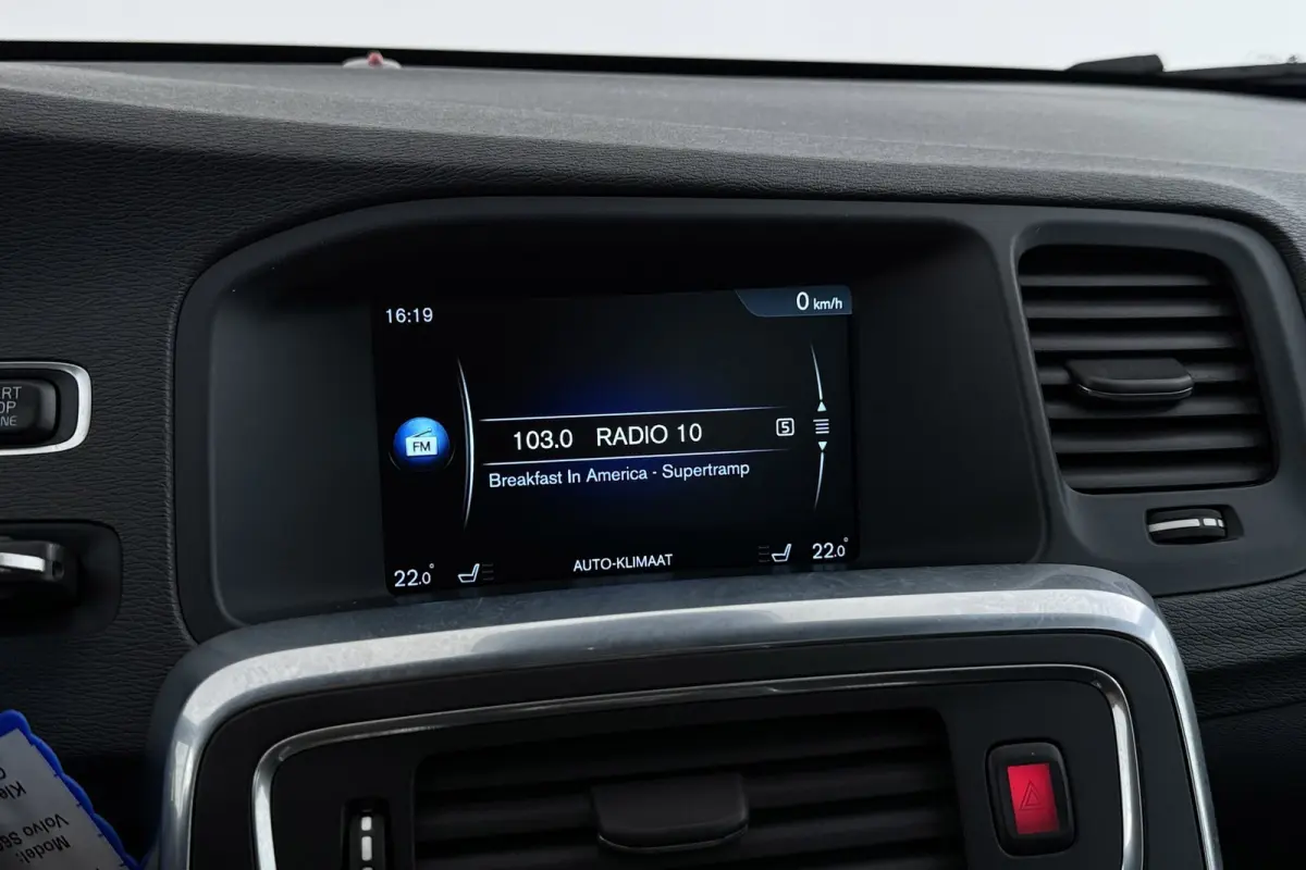 1.5 T3 Nordic+ | Trekhaak | Org NL | Dealer Ond. | R-Design | Stoelverwarming | Navigatie | Xenon |