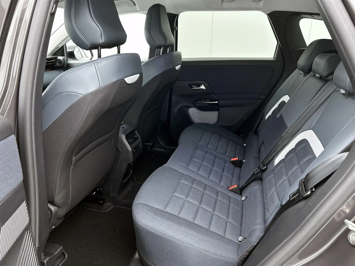 SUV Business Comfort Range 73 kWh 210pk | DEMO | Navigatie | 360° Camera | Handsfree achterklep | Adaptieve Cruise Control | Climate Control | Parkeersensoren v+a | Head-up display | LED ko